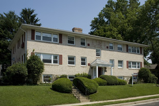 The Barderwood House Apartments