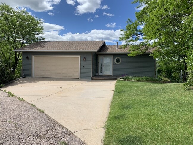 property at 2705 Tomahawk Dr
