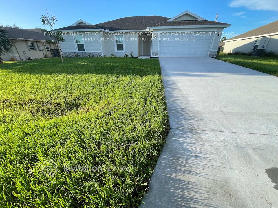 25347 Cadiz Dr in Punta Gorda, FL - Building Photo