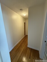 276 Grove St, Unit 11 in Auburndale, MA - Building Photo - Building Photo
