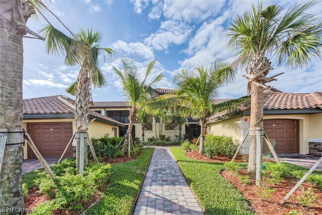 9528 Avellino Wy in Naples, FL - Foto de edificio - Building Photo