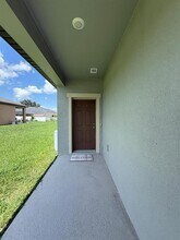 452 Hennepin Lp in Lake Wales, FL - Foto de edificio - Building Photo