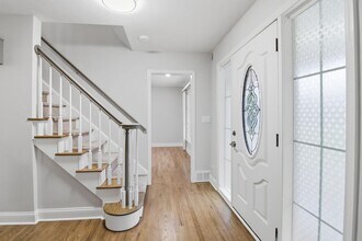 32901 Blossom Ct in Beverly Hills, MI - Building Photo - Building Photo