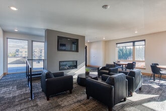 Bridgeview 125 in University Place, WA - Foto de edificio - Interior Photo