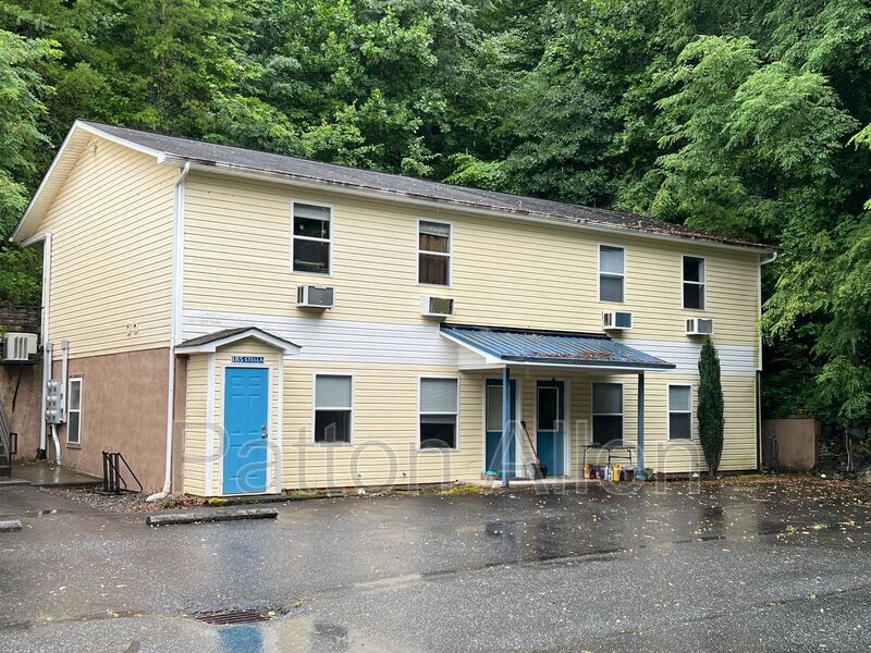 183 Citadel Dr in Cullowhee, NC - Building Photo