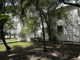 1421 SW 37th Ave in Miami, FL - Building Photo