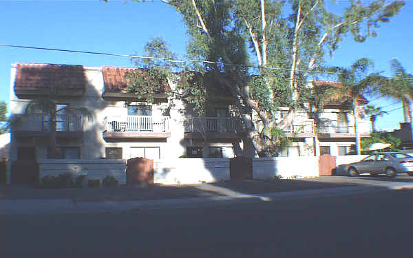 5830 N 10th St in Phoenix, AZ - Building Photo