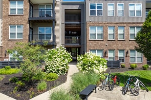 Stafford House in Columbus, OH - Building Photo