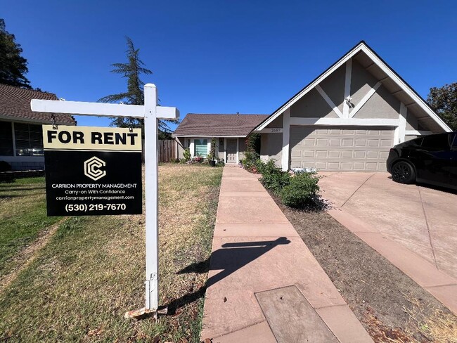 property at 2697 Vista Linda