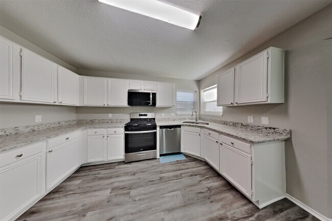 property at 16823 Scenic Gardens Dr