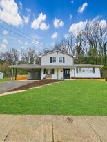 1904 Taylor Ave in Fort Washington, MD - Building Photo
