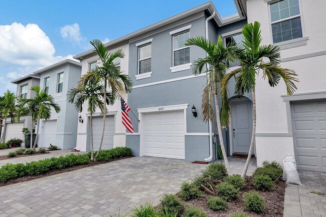 1807 SE Ocean Cove Way in Stuart, FL - Building Photo - Building Photo