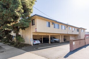 10518-10524 Western Ave in Downey, CA - Building Photo