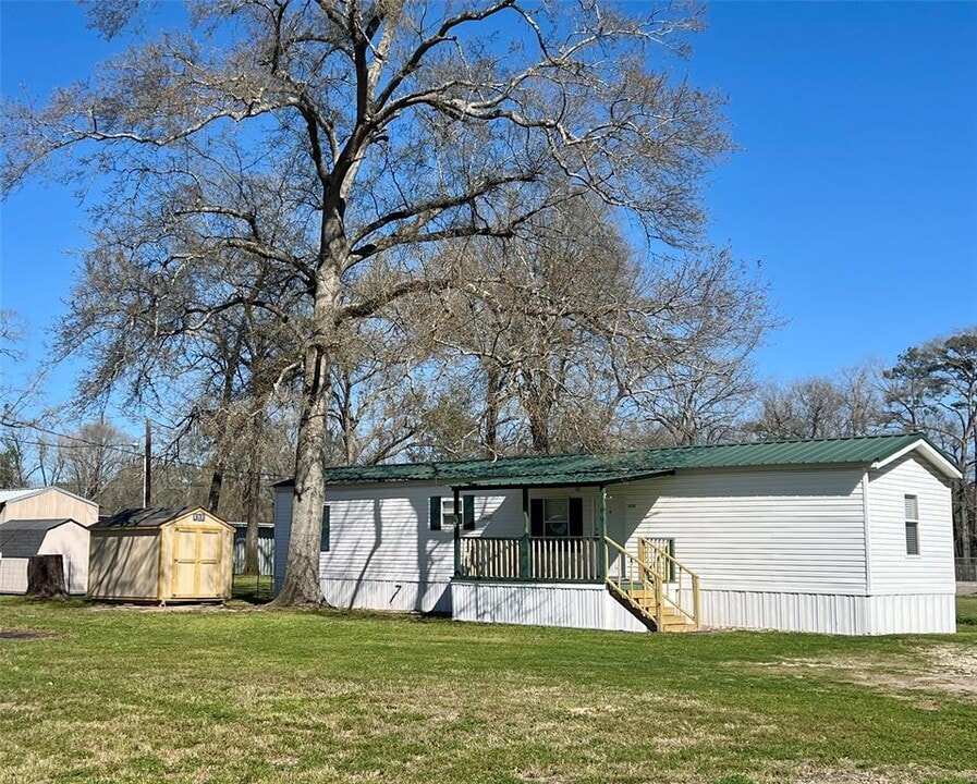 23735 Sorters Rd in Porter, TX - Building Photo