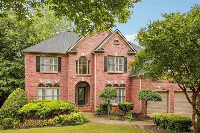 property at 12480 Magnolia Cir