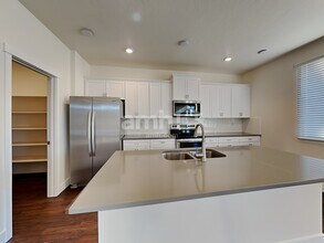 1003 Jillian Ave in Kuna, ID - Building Photo - Building Photo