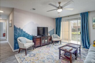 Waters Edge at Harbison in Columbia, SC - Foto de edificio - Building Photo