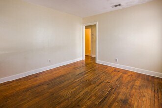 5504 Avenue F in Austin, TX - Building Photo - Building Photo