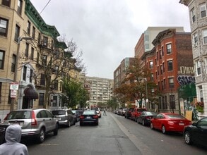 65 Burbank St, Unit 27 in Boston, MA - Building Photo - Building Photo