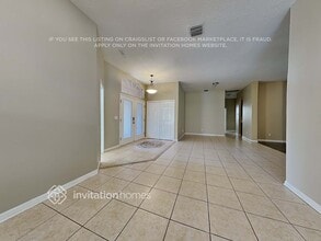 1922 Raven Manor Dr in Dover, FL - Building Photo - Building Photo