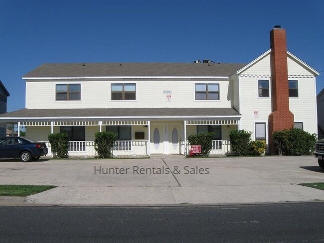 property at 2601 Bermuda Dr