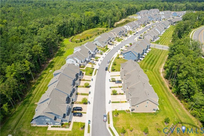 18401 Palisades Ct in Moseley, VA - Building Photo - Building Photo