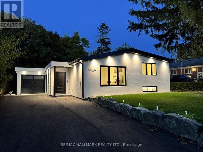 property at 25 Knowles Crescent