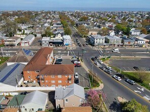 612 W Sylvania Ave in Avon By The Sea, NJ - Building Photo - Building Photo