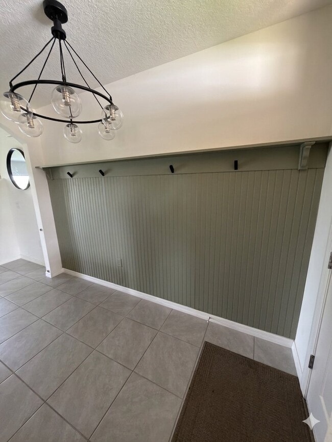 2193 Farmhouse Rd SE in Palm Bay, FL - Building Photo - Building Photo