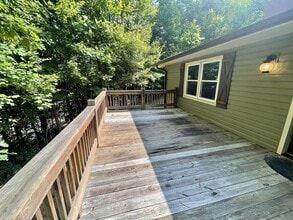 225 Darnell Ln in Wilkesboro, NC - Building Photo - Building Photo