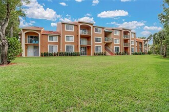 1190 Wildwood Lakes Blvd in Naples, FL - Building Photo - Building Photo