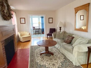 120 Elm St in Stonington, CT - Building Photo - Building Photo