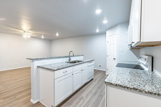 5517 Kemper St in Lubbock, TX - Building Photo - Building Photo