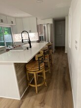 Room in Apartment on Wynfair Dr in Marietta, GA - Foto de edificio - Building Photo