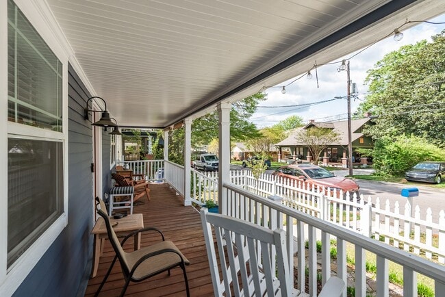 1021 Moreland Ave in Durham, NC - Building Photo - Building Photo