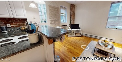 91 Prince St, Unit 18 in Boston, MA - Foto de edificio - Building Photo