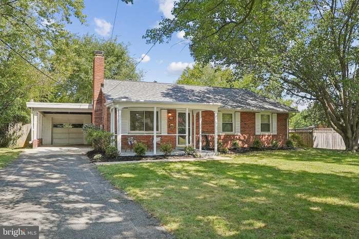 6206 Yosemite Dr in Alexandria, VA - Foto de edificio