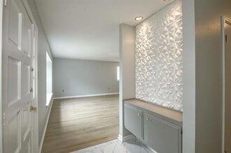 31 Antigua Dr in Kenner, LA - Foto de edificio - Building Photo