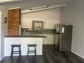 1085 W Shore Dr in Lancaster, SC - Building Photo - Building Photo