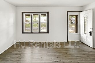 1738 Bradshaw Dr in St. Louis, MO - Building Photo - Building Photo