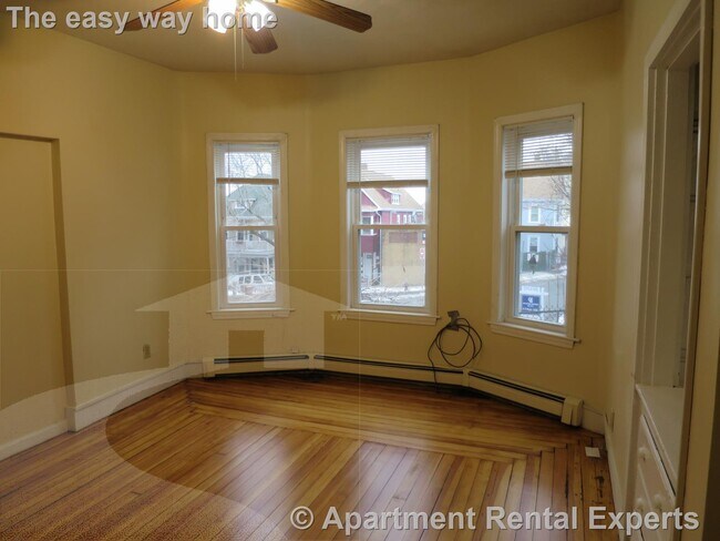 471 Medford St in Somerville, MA - Building Photo - Building Photo