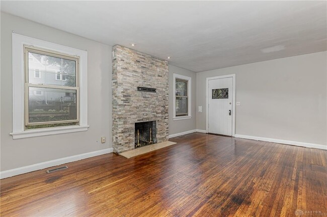 4038 Clifton Ave in Cincinnati, OH - Building Photo - Building Photo