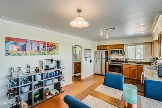 40 N Bella Vista Dr in Tucson, AZ - Building Photo - Building Photo