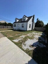 10 Cambell Ct in Deal, NJ - Building Photo - Building Photo
