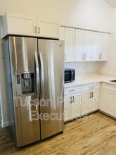 9599 N Crestone Dr in Tucson, AZ - Building Photo - Building Photo