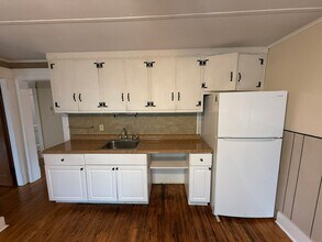 232 Hampden St in Chicopee, MA - Building Photo - Building Photo