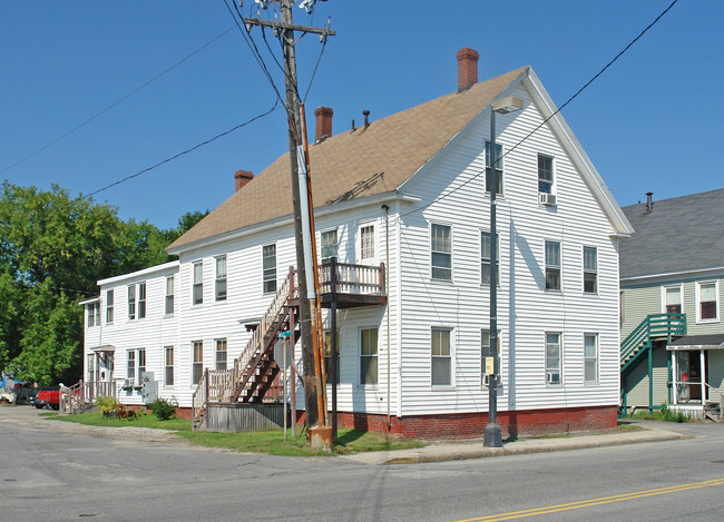 951 Main St in Westbrook, ME - Building Photo - Building Photo