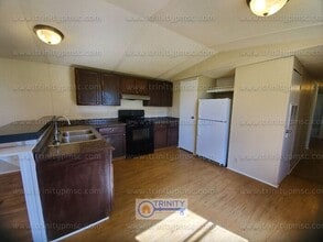 106 Vaughn Dr in Belton, SC - Foto de edificio - Building Photo