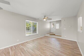 2661 Prairieview Ln S in Aurora, IL - Building Photo - Building Photo