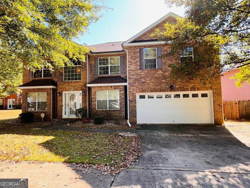 3528 Arminto Dr in Ellenwood, GA - Building Photo